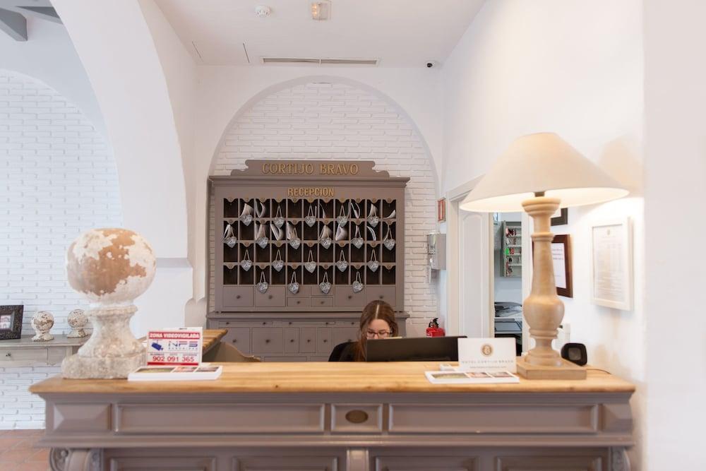 B Bou Hotel Cortijo Bravo Велес Экстерьер фото
