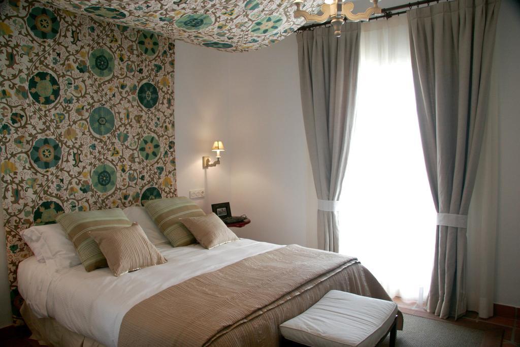 B Bou Hotel Cortijo Bravo Велес Экстерьер фото