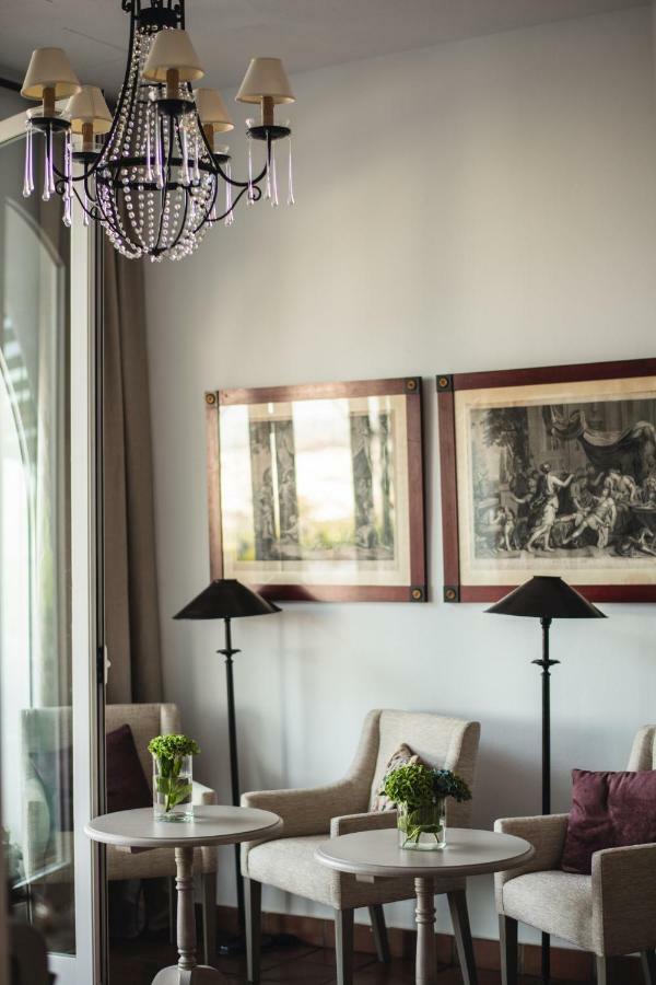B Bou Hotel Cortijo Bravo Велес Экстерьер фото